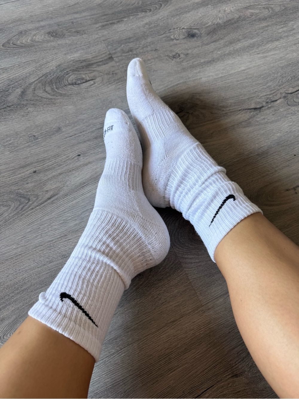 Nike Dri-FIT Cushioned Crew Athletic Socks (White)